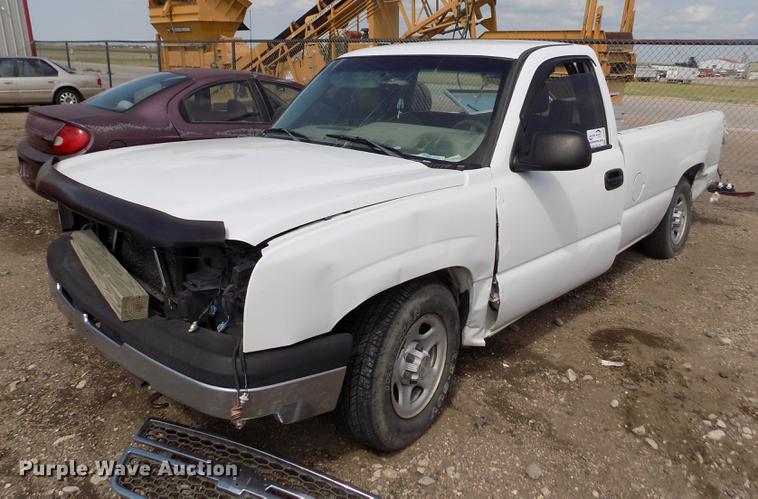 image for item DB9207 2003 Chevrolet Silverado 1500 pickup truck