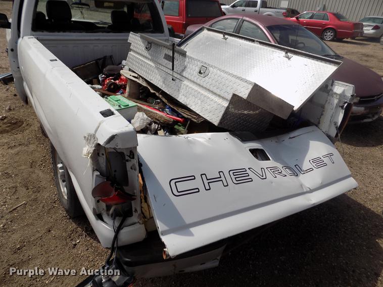 image for item DB9207 2003 Chevrolet Silverado 1500 pickup truck