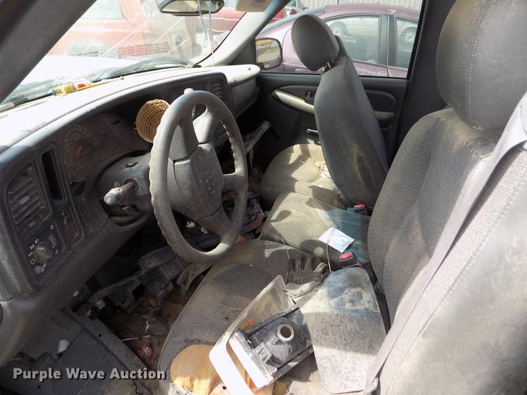 image for item DB9207 2003 Chevrolet Silverado 1500 pickup truck