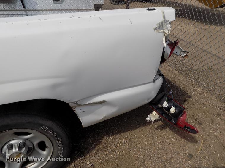 image for item DB9207 2003 Chevrolet Silverado 1500 pickup truck