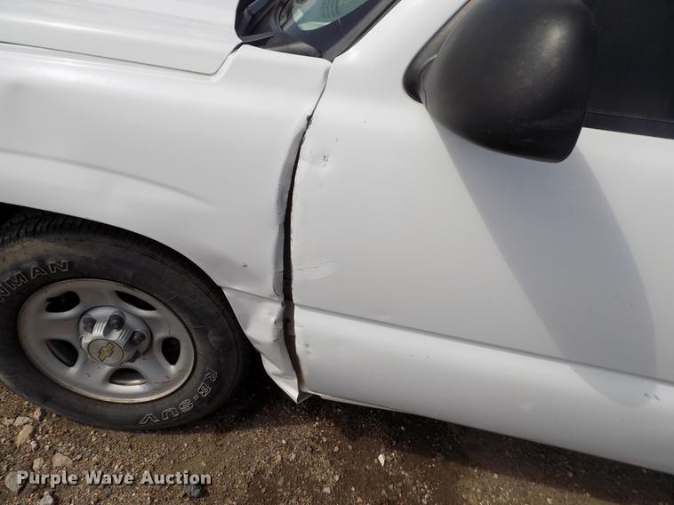 image for item DB9207 2003 Chevrolet Silverado 1500 pickup truck