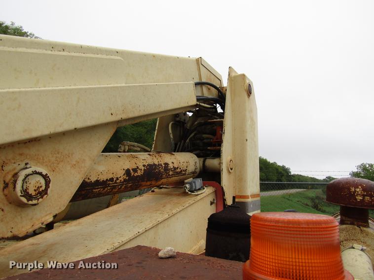 image for item DD4282 1991 JLG Topgun 60HA boom lift