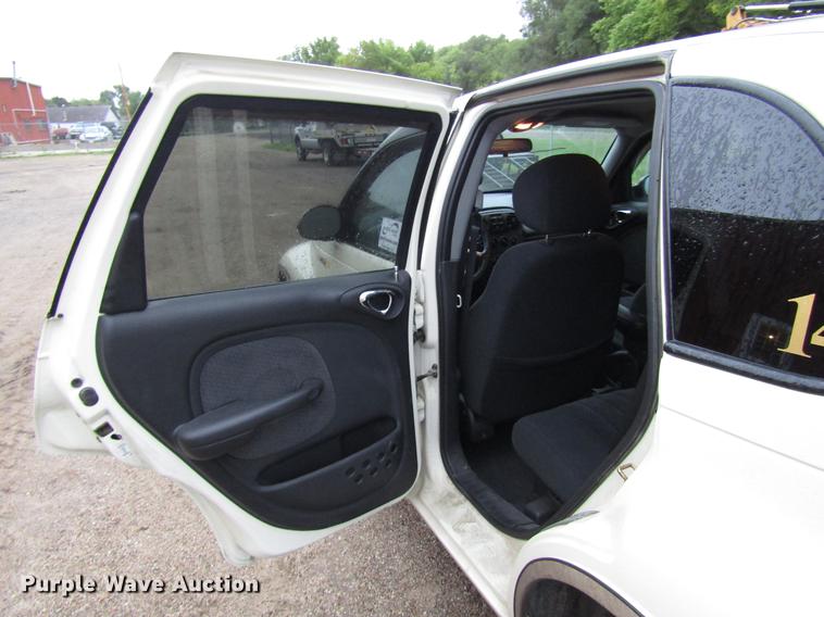 image for item DD4283 2004 Chrysler PT Cruiser