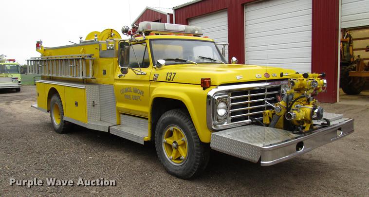 image for item DD4284 1979 Ford F700 fire truck