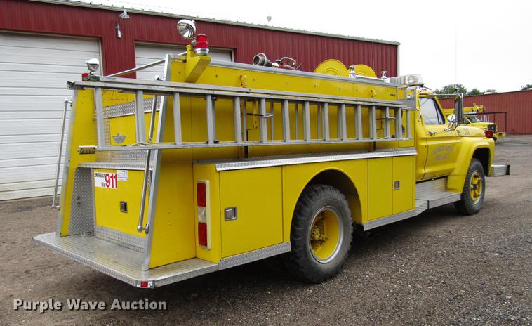 image for item DD4284 1979 Ford F700 fire truck