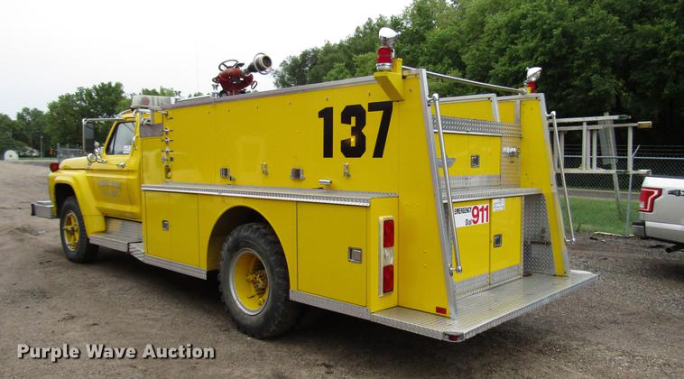 image for item DD4284 1979 Ford F700 fire truck