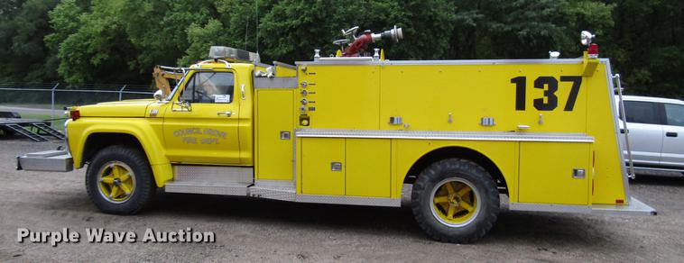image for item DD4284 1979 Ford F700 fire truck