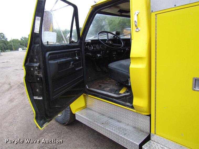 image for item DD4284 1979 Ford F700 fire truck