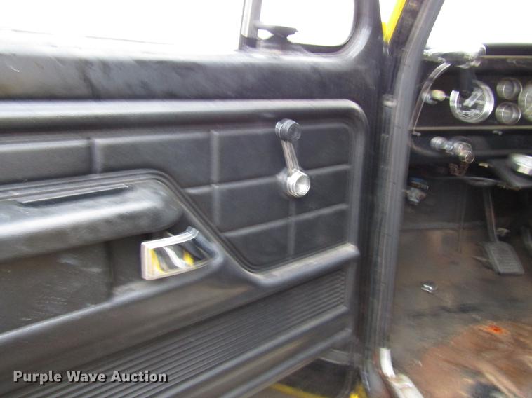 image for item DD4284 1979 Ford F700 fire truck