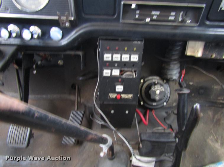 image for item DD4284 1979 Ford F700 fire truck
