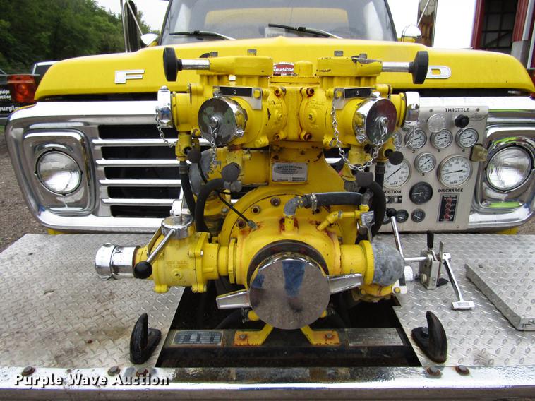 image for item DD4284 1979 Ford F700 fire truck