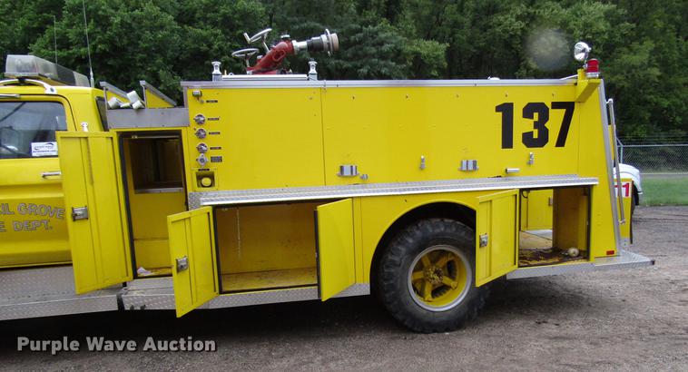 image for item DD4284 1979 Ford F700 fire truck