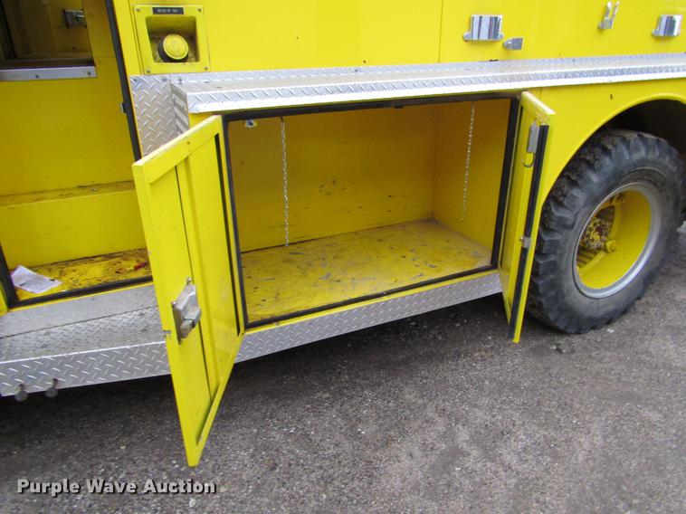 image for item DD4284 1979 Ford F700 fire truck