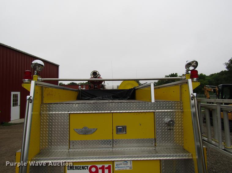 image for item DD4284 1979 Ford F700 fire truck