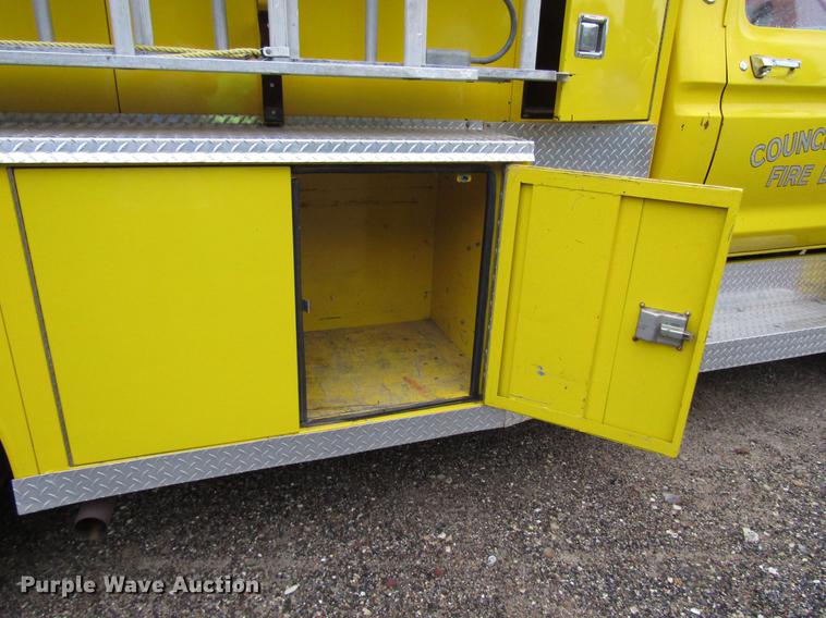 image for item DD4284 1979 Ford F700 fire truck