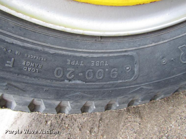 image for item DD4284 1979 Ford F700 fire truck