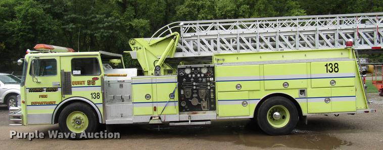 image for item DD4285 1984 Spartan Quint fire truck