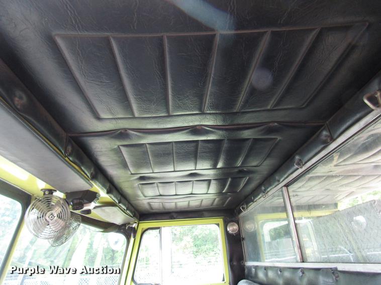 image for item DD4285 1984 Spartan Quint fire truck