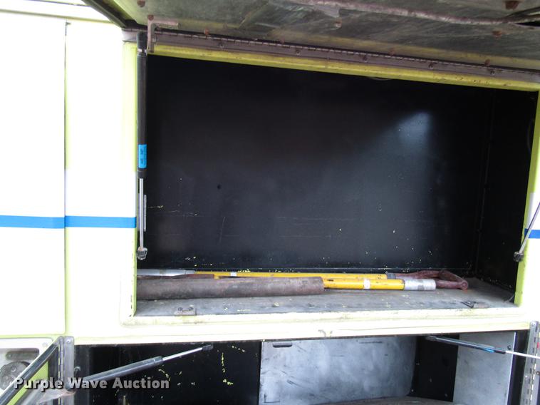 image for item DD4285 1984 Spartan Quint fire truck