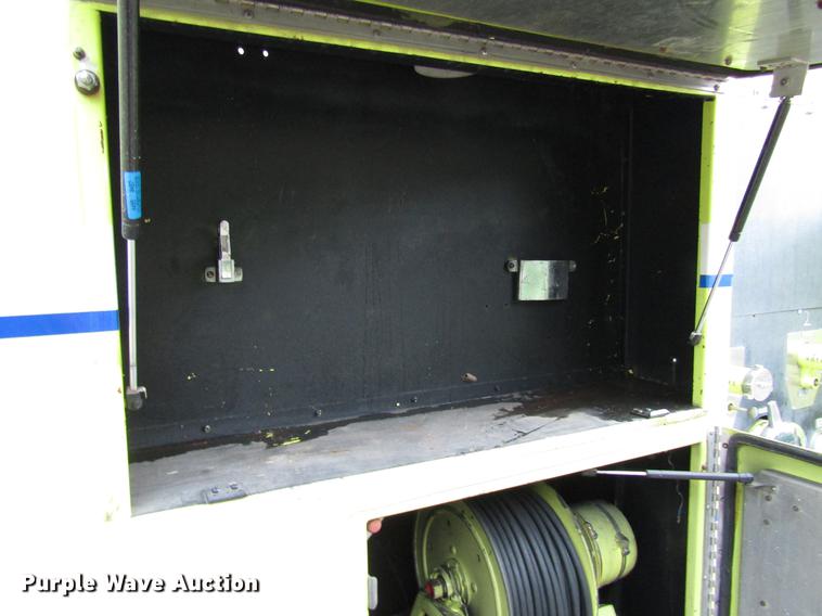 image for item DD4285 1984 Spartan Quint fire truck