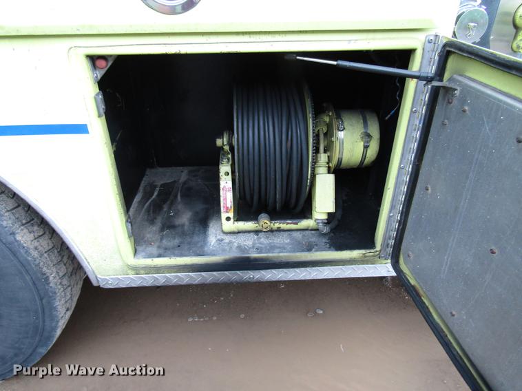 image for item DD4285 1984 Spartan Quint fire truck