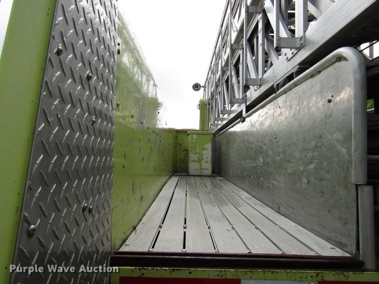 image for item DD4285 1984 Spartan Quint fire truck