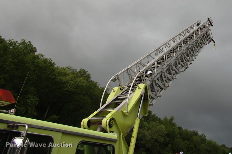 image for item DD4285 1984 Spartan Quint fire truck