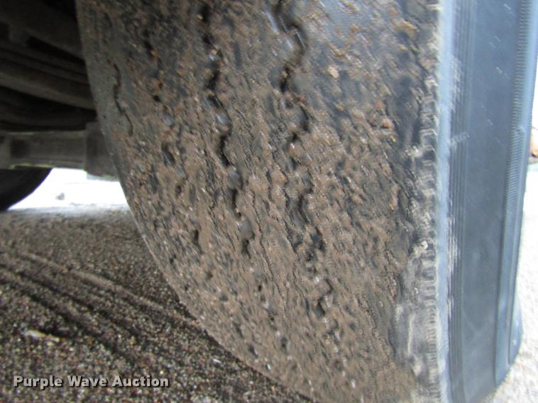 image for item DD4285 1984 Spartan Quint fire truck