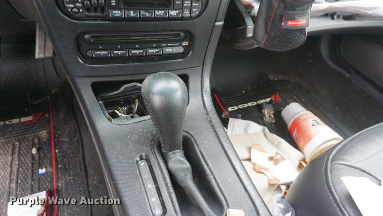 image for item DD6517 2000 Dodge Intrepid