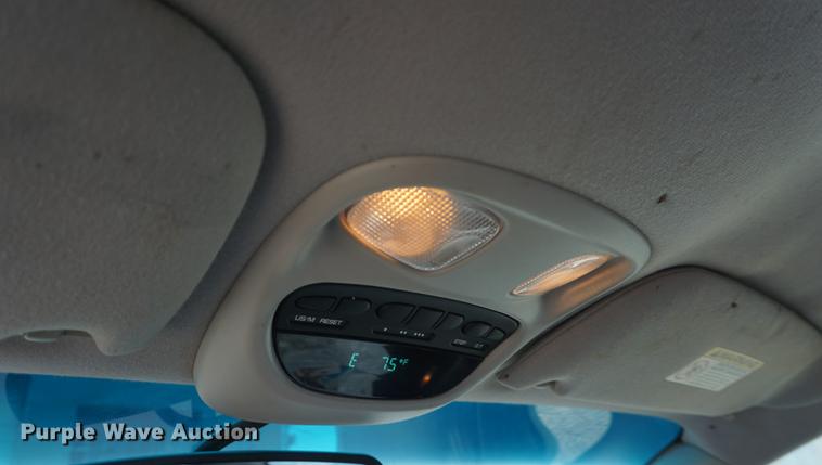 image for item DD6517 2000 Dodge Intrepid