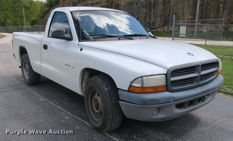 image for item DE3820 2001 Dodge Dakota pickup truck