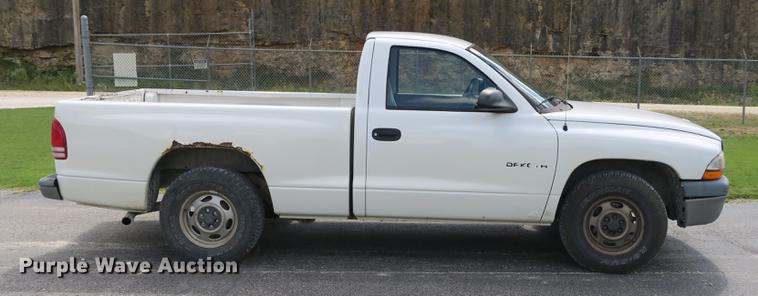 image for item DE3820 2001 Dodge Dakota pickup truck