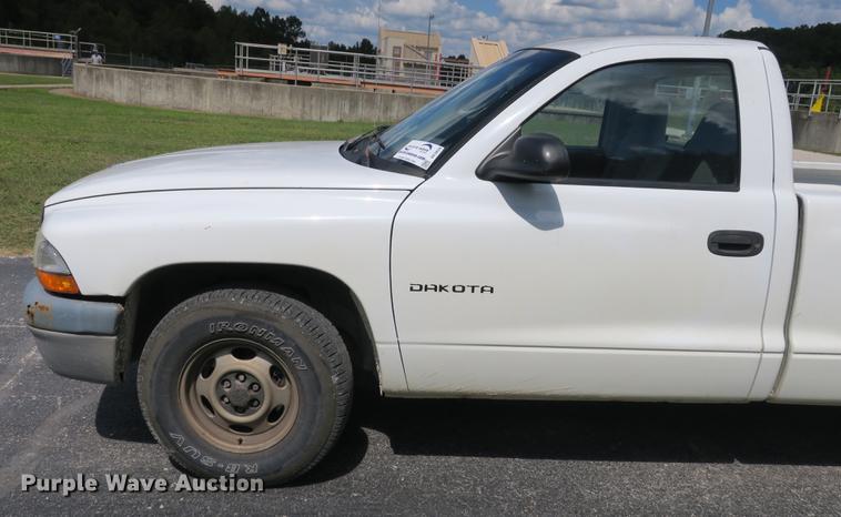 image for item DE3820 2001 Dodge Dakota pickup truck