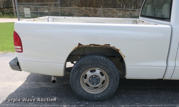 image for item DE3820 2001 Dodge Dakota pickup truck