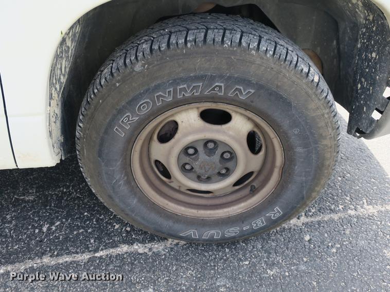 image for item DE3820 2001 Dodge Dakota pickup truck