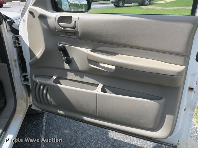 image for item DE3820 2001 Dodge Dakota pickup truck