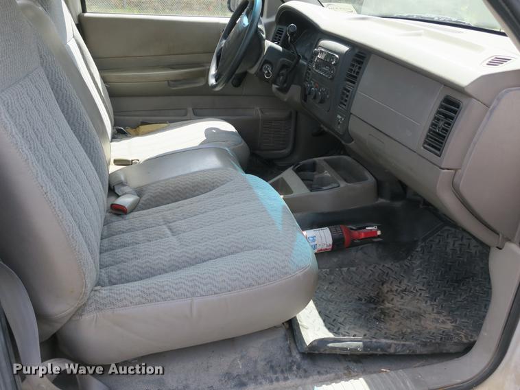 image for item DE3820 2001 Dodge Dakota pickup truck