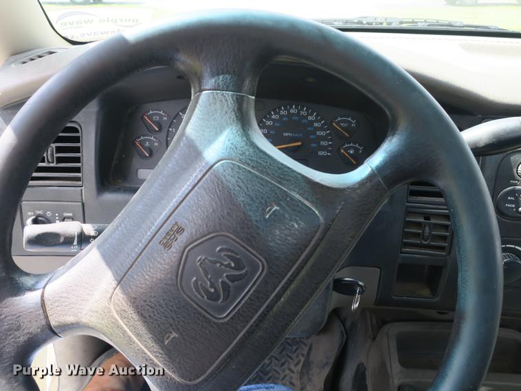 image for item DE3820 2001 Dodge Dakota pickup truck