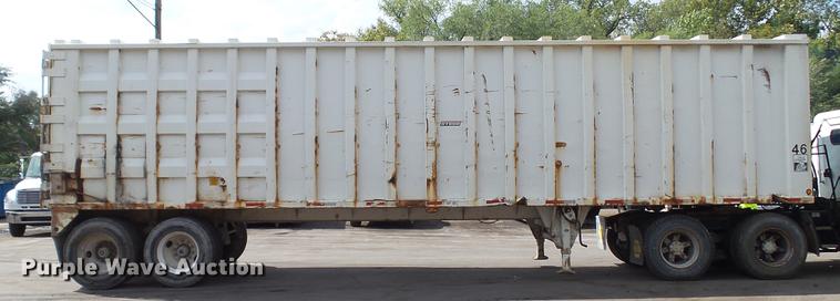 image for item DE4867 2004 Steco SEC3896 refuse transfer trailer