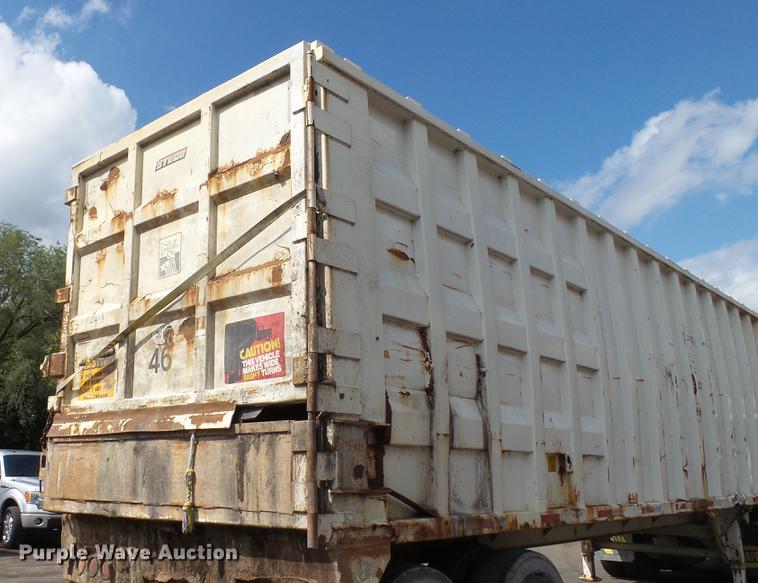 image for item DE4867 2004 Steco SEC3896 refuse transfer trailer