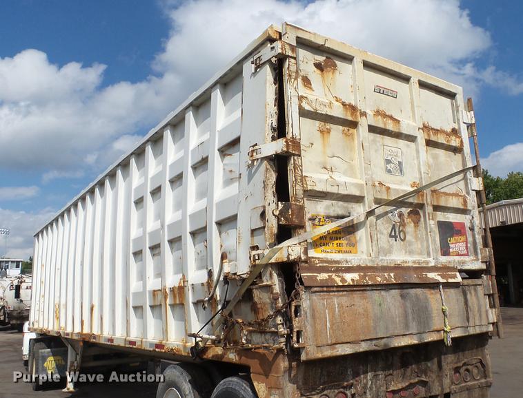 image for item DE4867 2004 Steco SEC3896 refuse transfer trailer