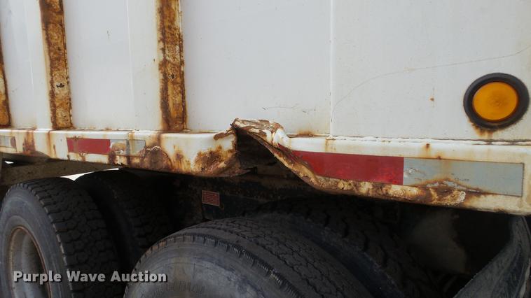image for item DE4867 2004 Steco SEC3896 refuse transfer trailer