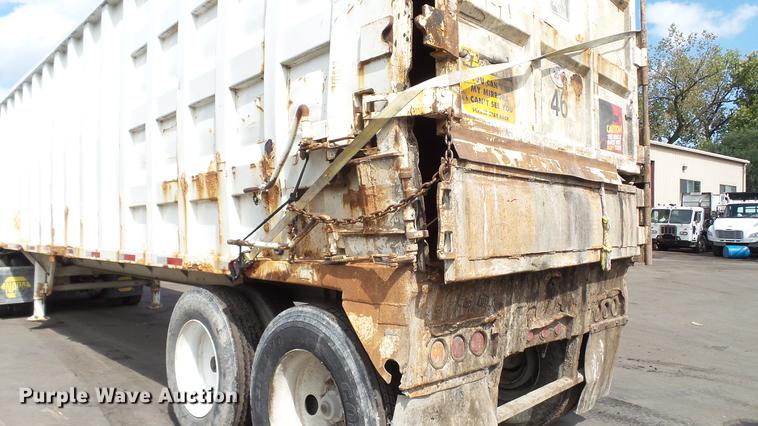 image for item DE4867 2004 Steco SEC3896 refuse transfer trailer