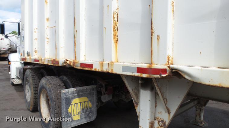 image for item DE4867 2004 Steco SEC3896 refuse transfer trailer