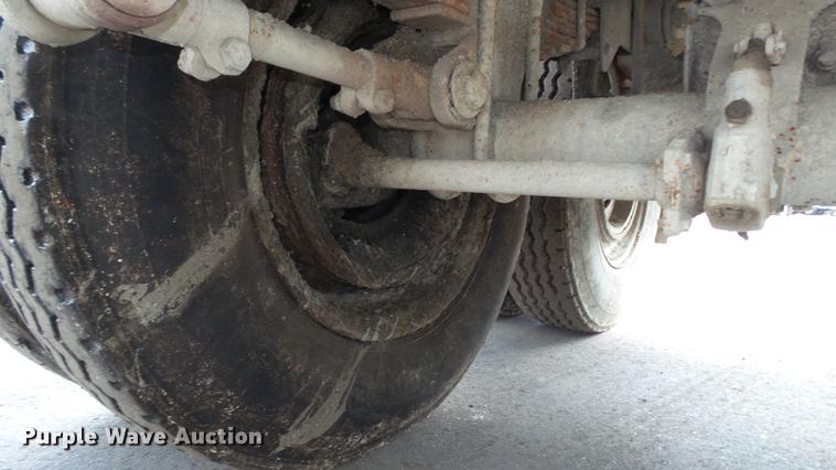 image for item DE4867 2004 Steco SEC3896 refuse transfer trailer