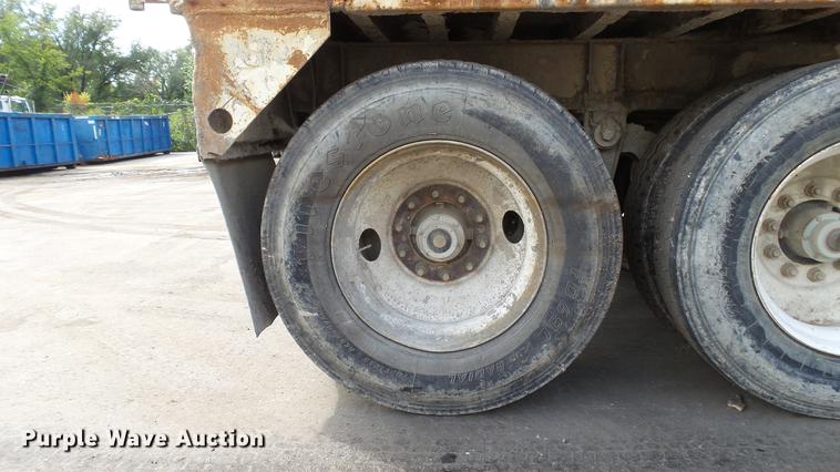 image for item DE4867 2004 Steco SEC3896 refuse transfer trailer