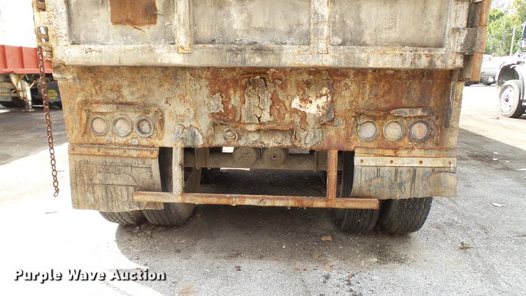 image for item DE4877 2004 Steco SEC3896 refuse transfer trailer