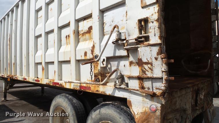 image for item DE4877 2004 Steco SEC3896 refuse transfer trailer