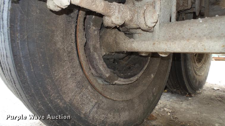 image for item DE4877 2004 Steco SEC3896 refuse transfer trailer