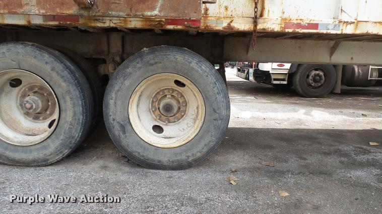 image for item DE4877 2004 Steco SEC3896 refuse transfer trailer